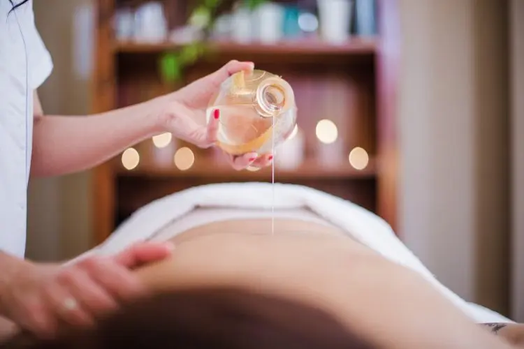 Oil massage services  in albarsha